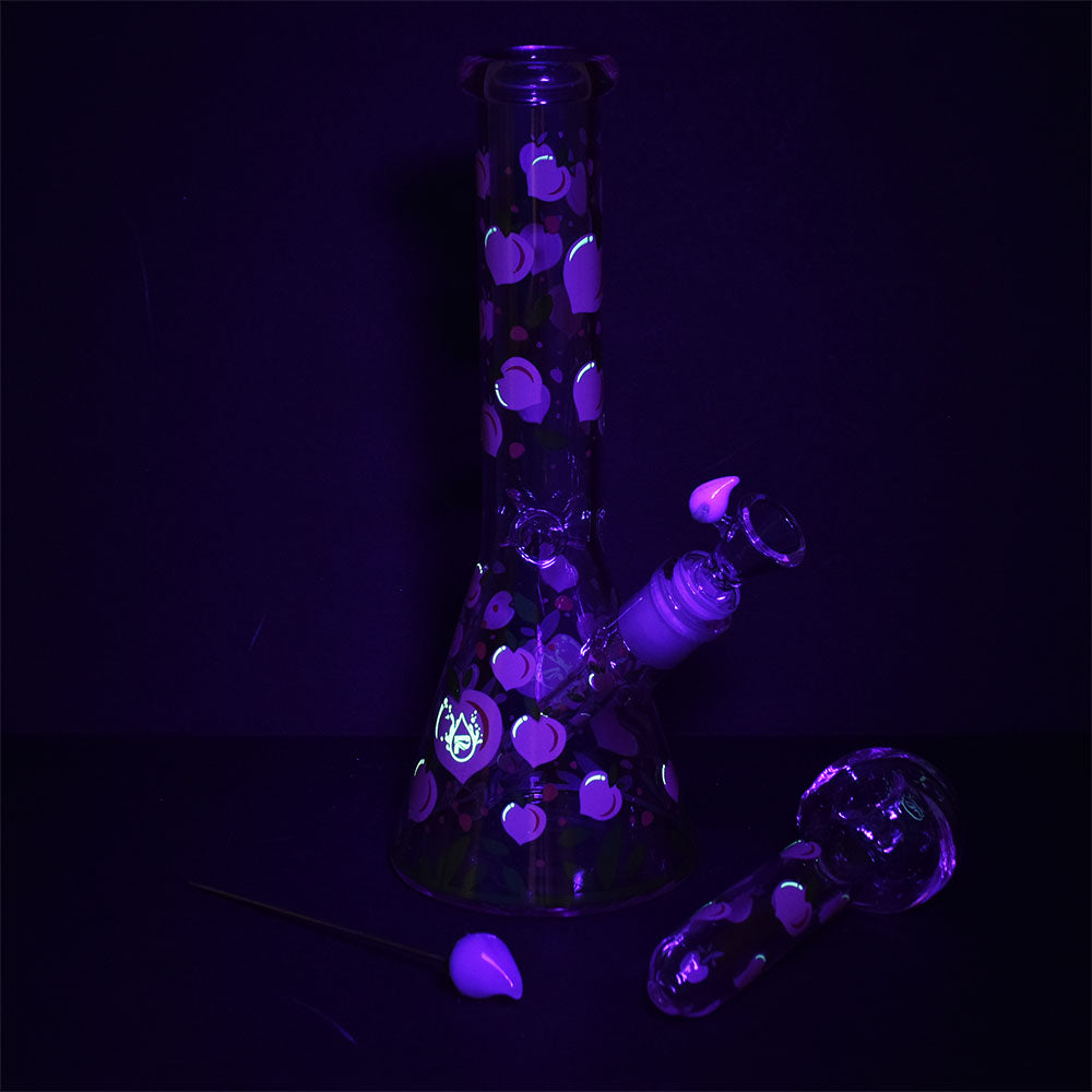 Pink Glowing Peaches Bong with Pipe