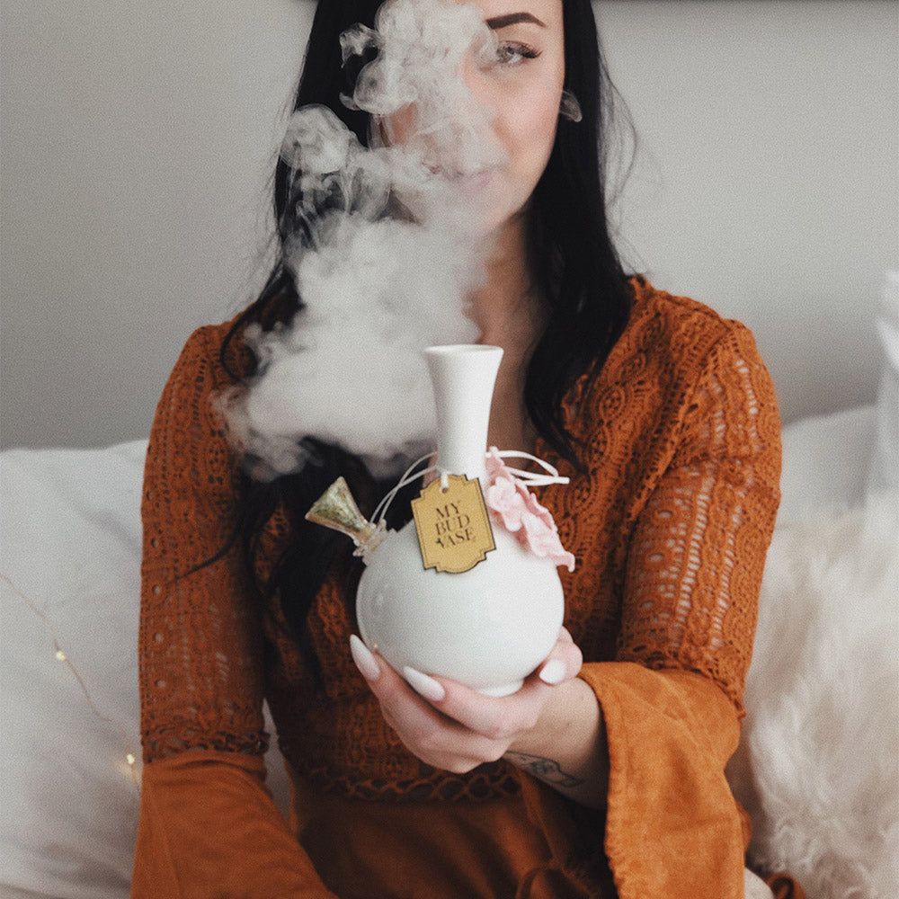 Friends Rachel Vase Bong