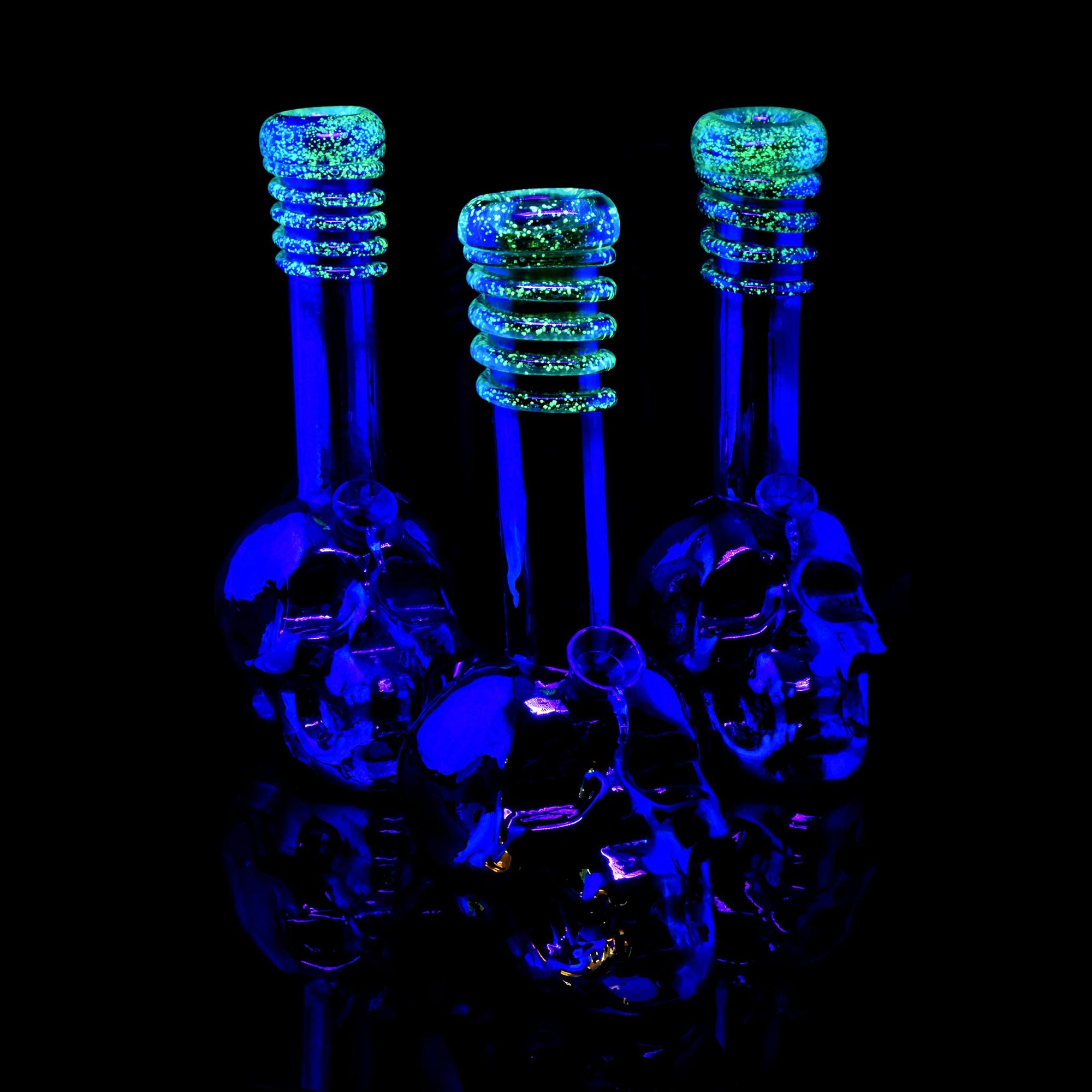 10.5″ Skull Glow Bong