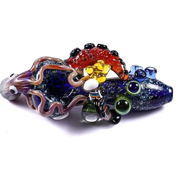 Side view of the Sea-life Octopus Premium Hand Pipe